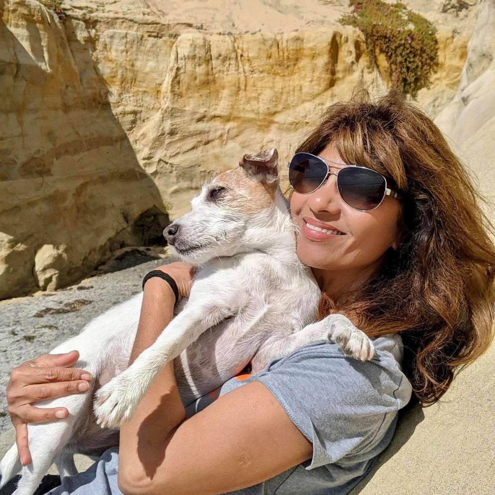 Meet your Posher, Dee